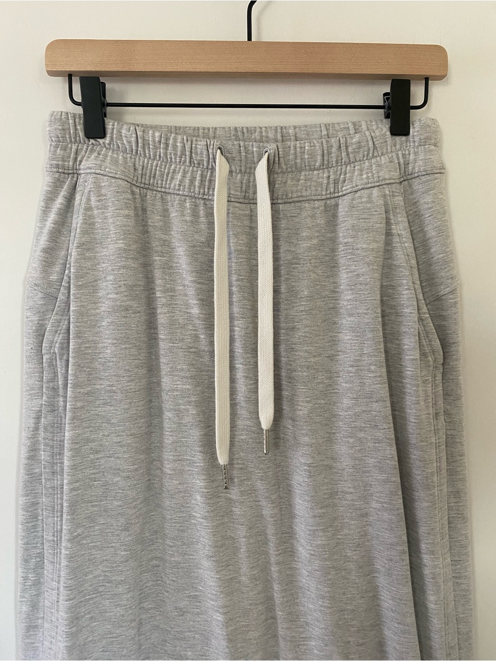 Lululemon Bound to Bliss Skirt Light Gray Drawstring Sweat Skirt Size 6 - Picture 3 of 11